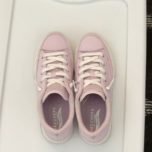 Skechers Women's Light Pink Sneakers